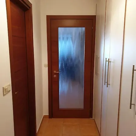Simple And Practical Twins, Apartment