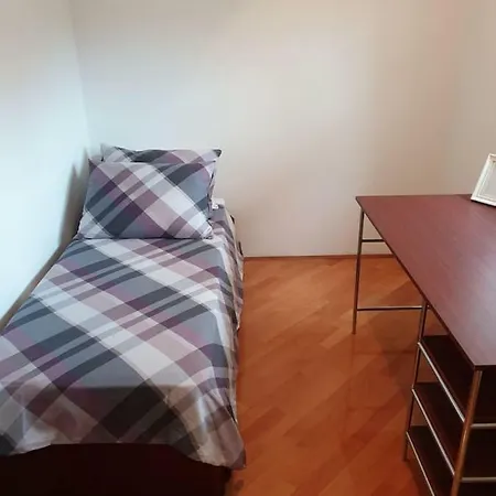 Apartment Simple And Practical Twins,