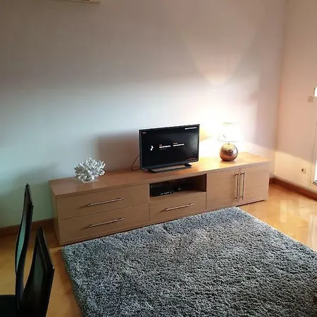 Apartment Simple And Practical Twins, Split