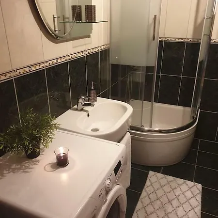 Simple And Practical Twins,
