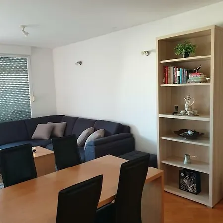 Apartment Simple And Practical Twins, *