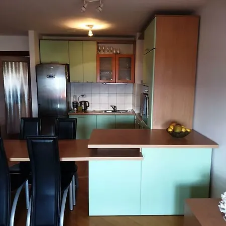 Apartment Simple And Practical Twins, *